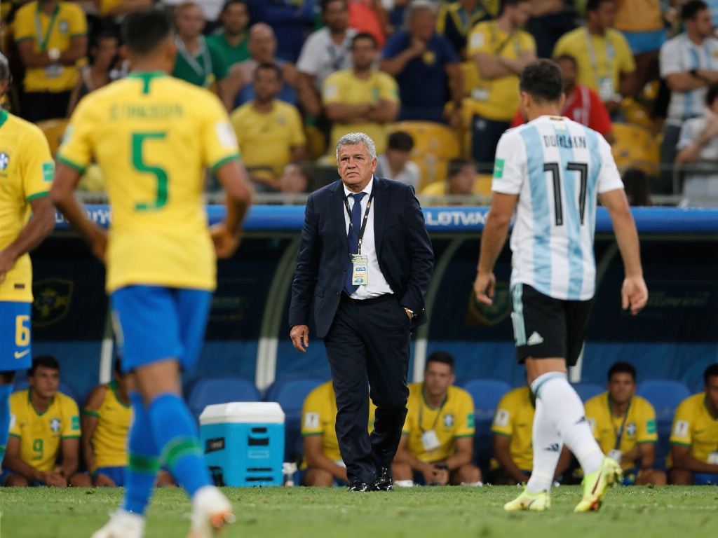 布在不同时 布在不同时